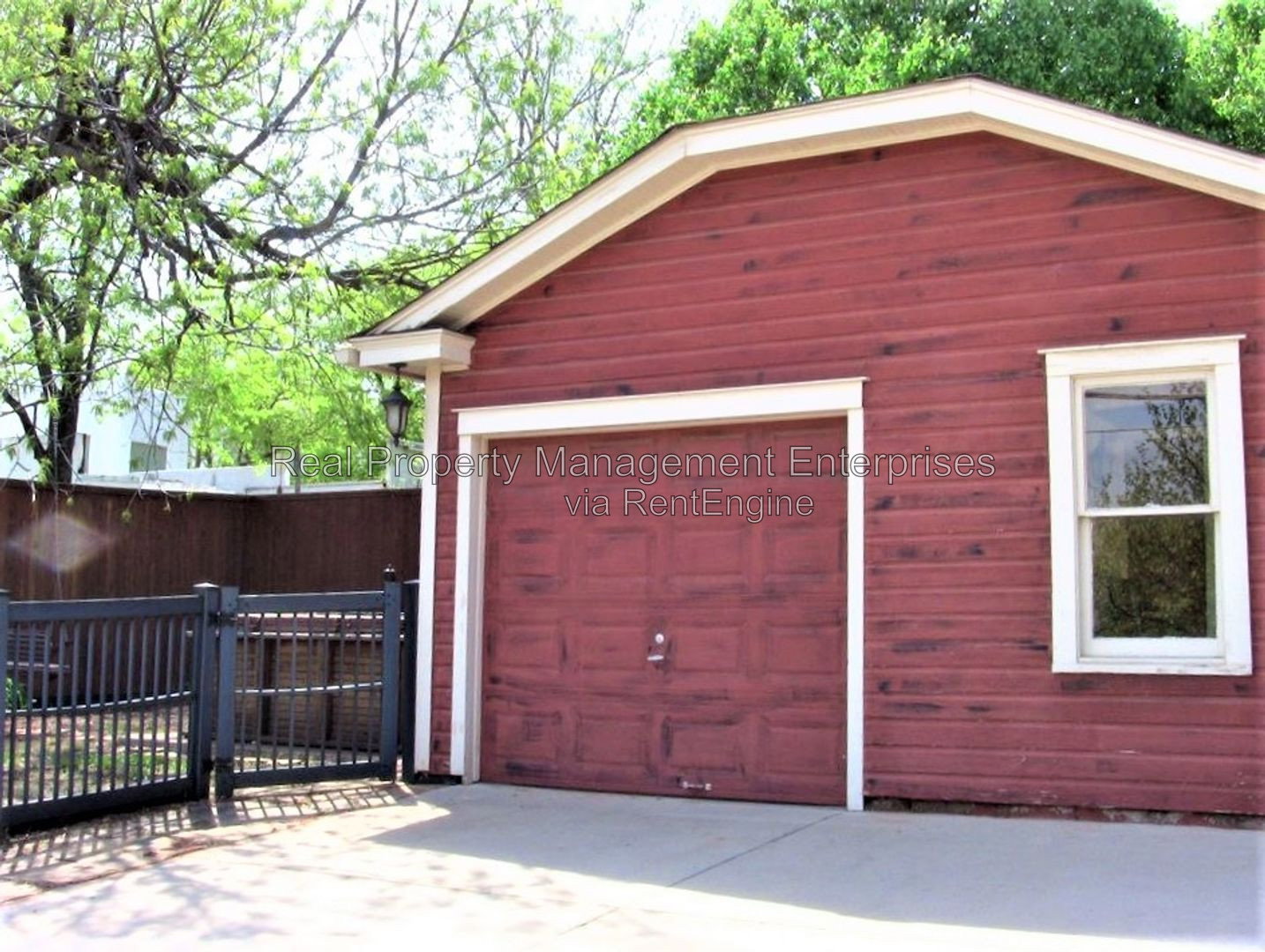 Gallery Image 13
