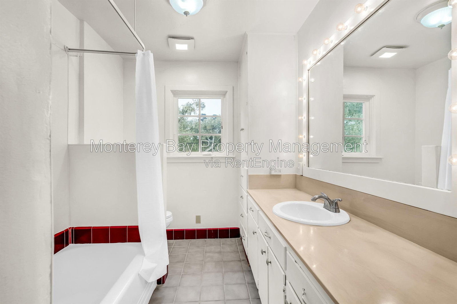 Gallery Image 16