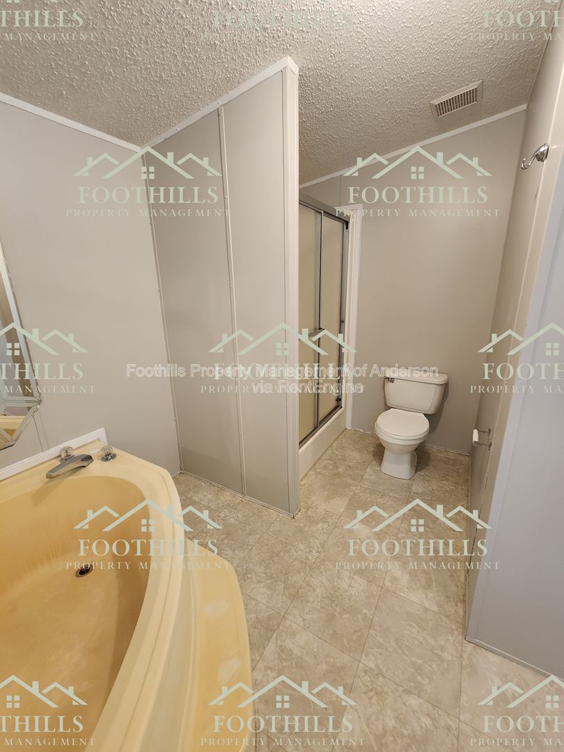 Gallery Image 19