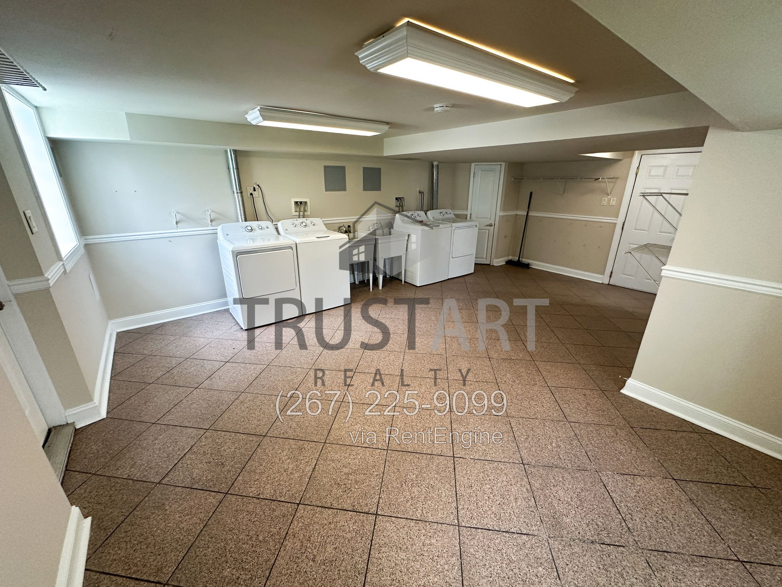 Gallery Image 18