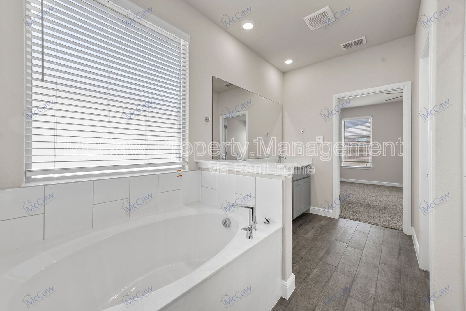 Gallery Image 18