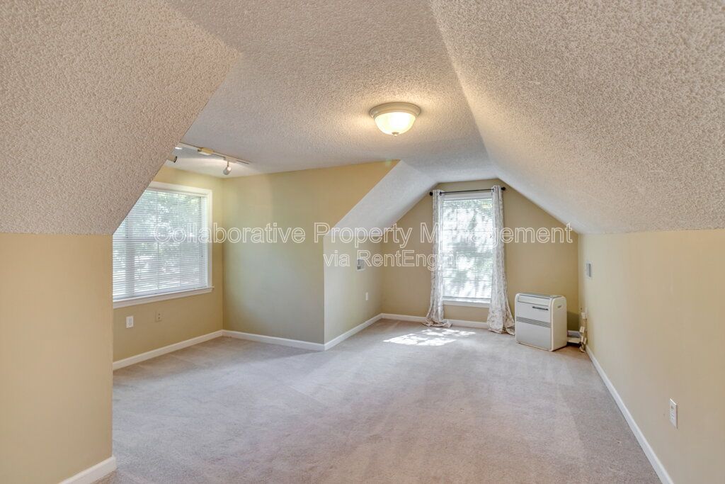 Gallery Image 18