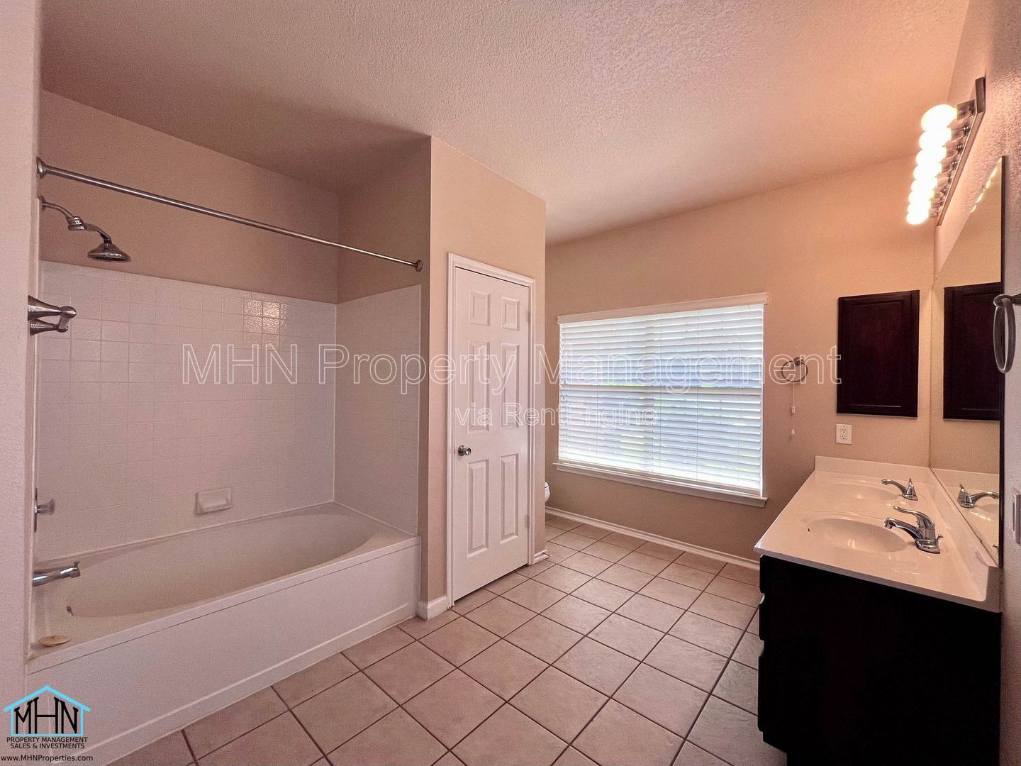 Gallery Image 16
