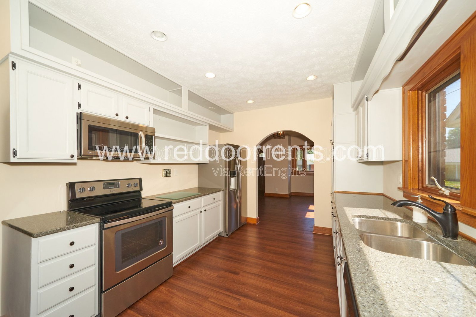Gallery Image 13