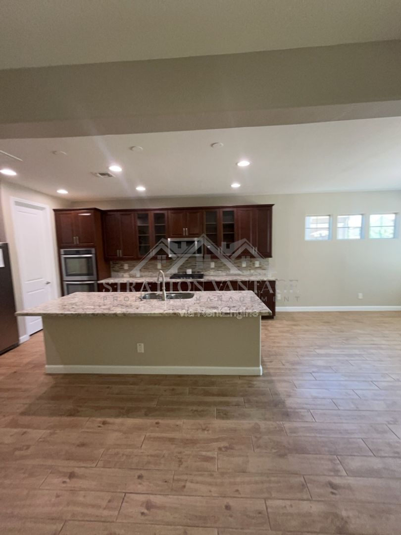 Gallery Image 17