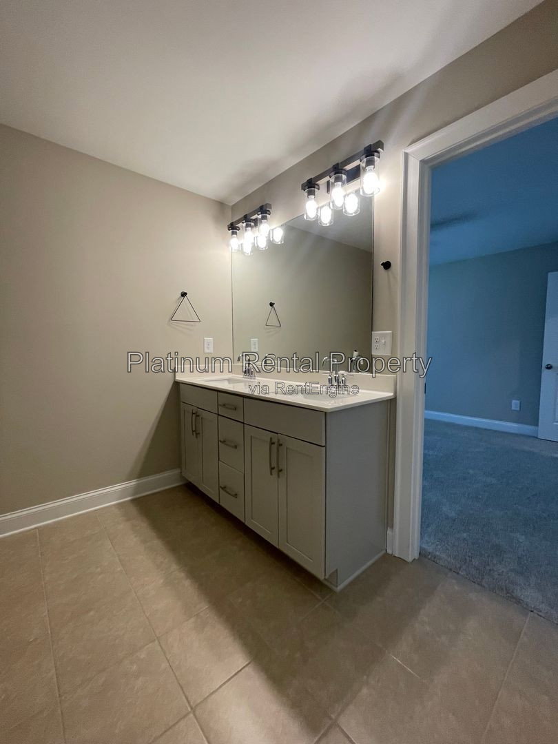 Gallery Image 70