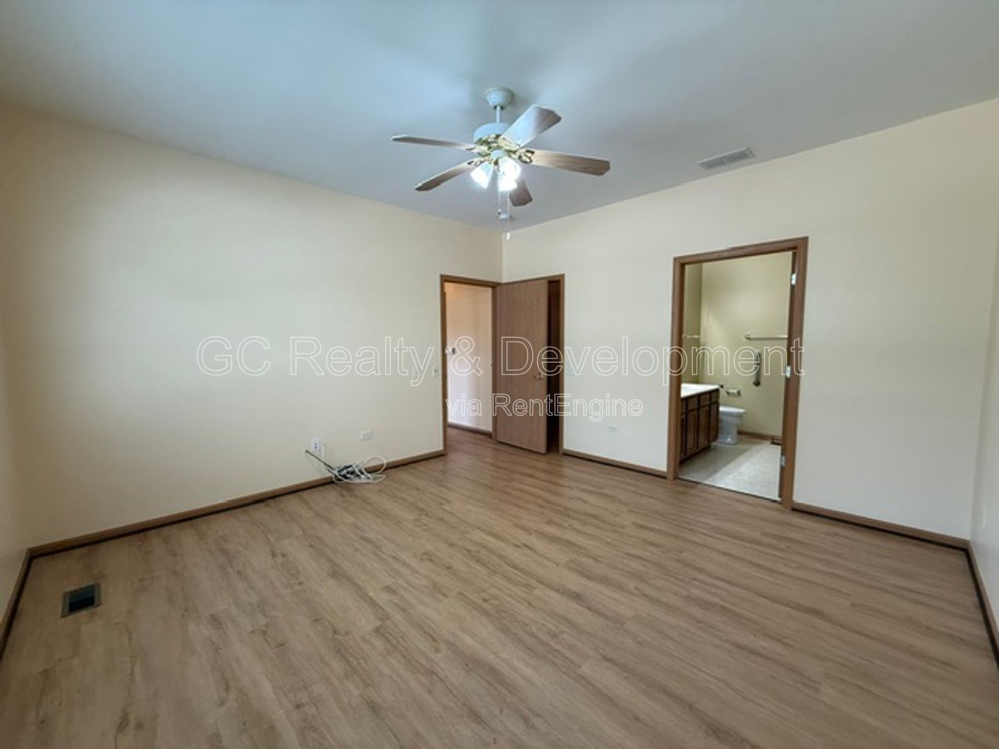 Gallery Image 14