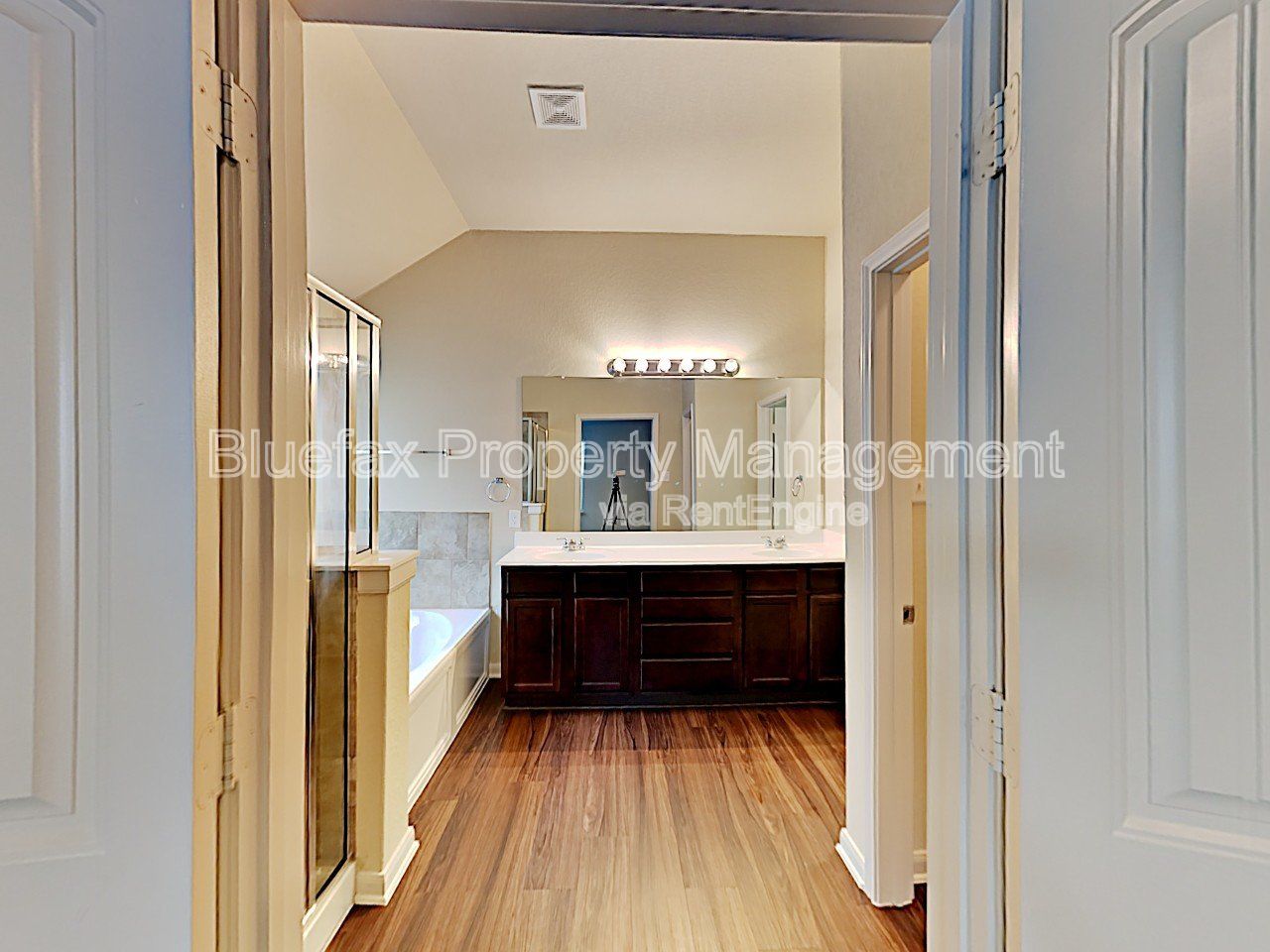 Gallery Image 34