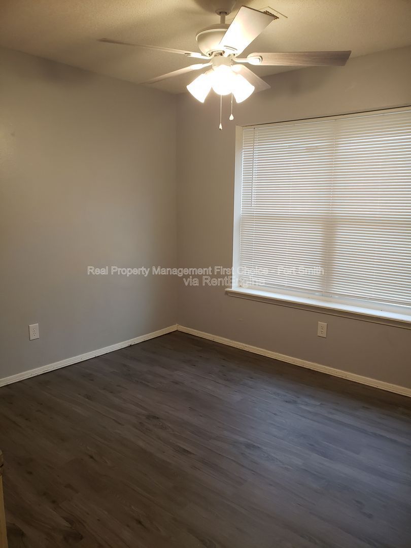 Gallery Image 16