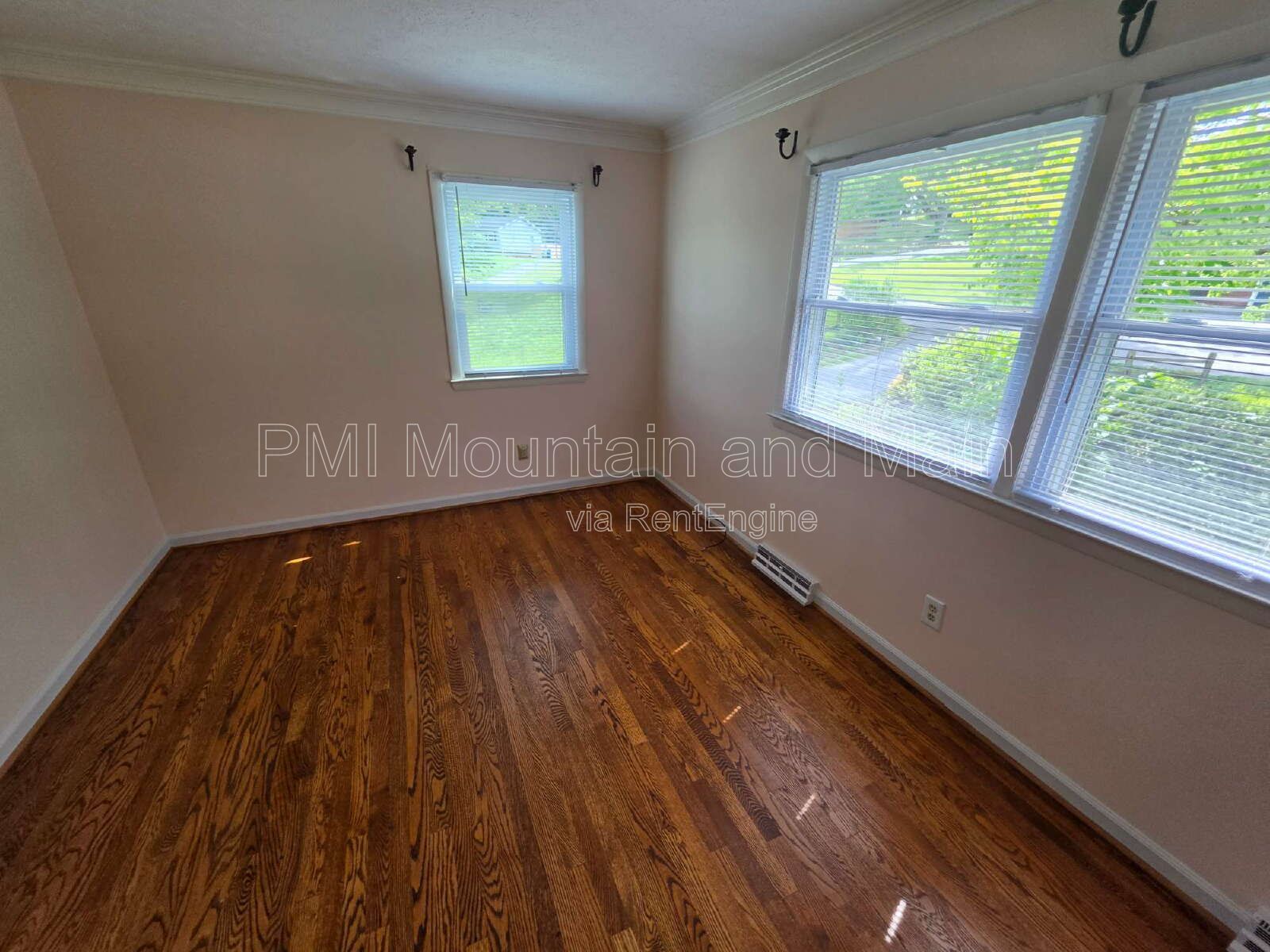 Gallery Image 32