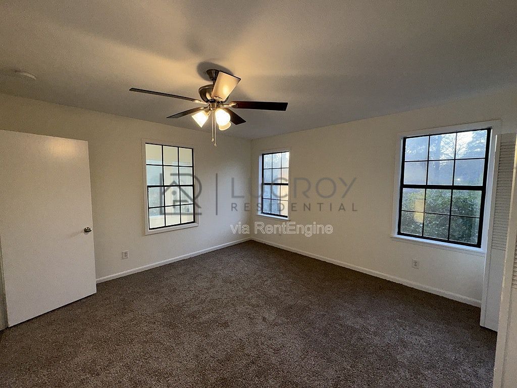 Gallery Image 17