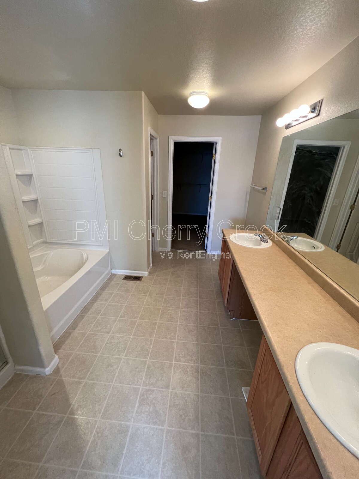 Gallery Image 16