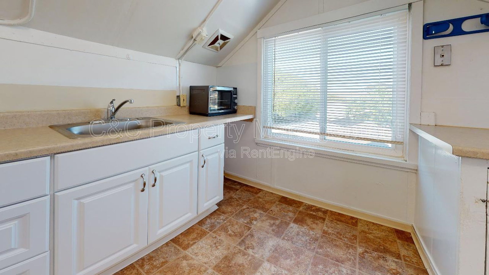 Gallery Image 0