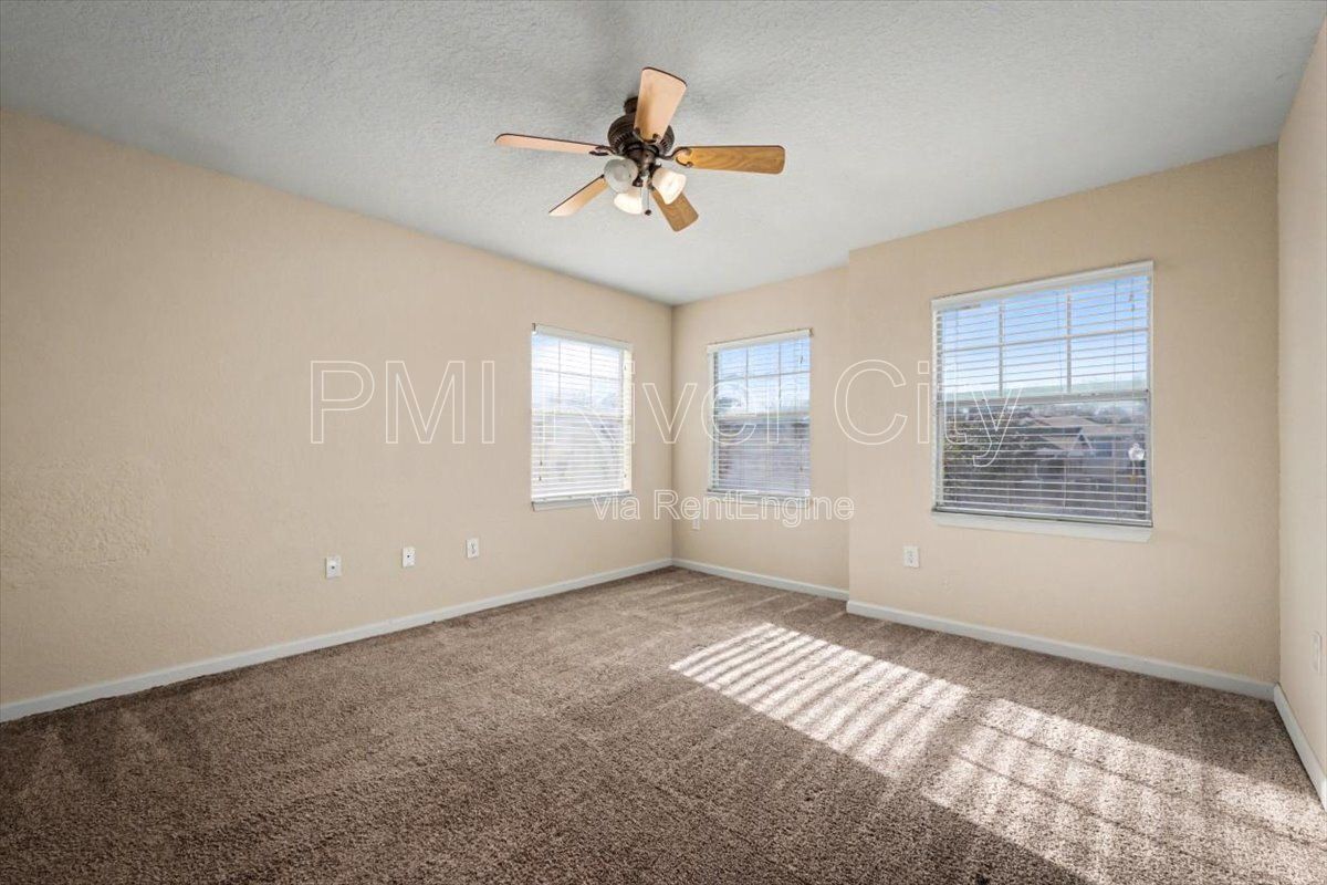 Gallery Image 19