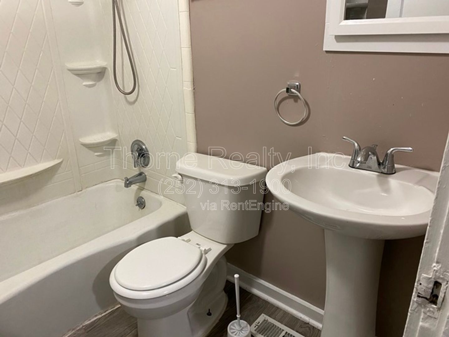 Gallery Image 16