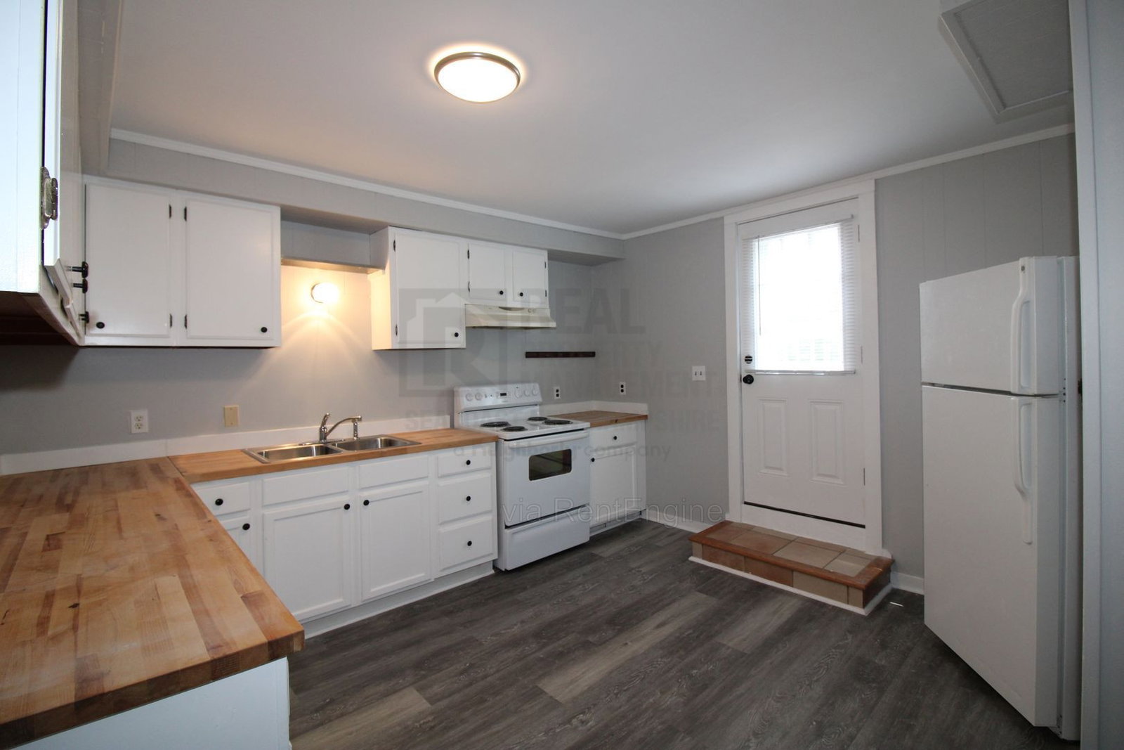 Gallery Image 0