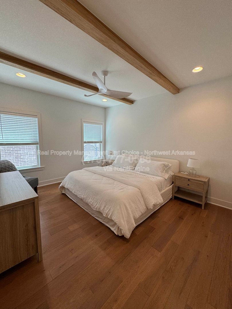 Gallery Image 17
