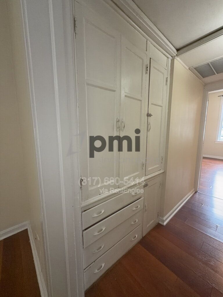 Gallery Image 18