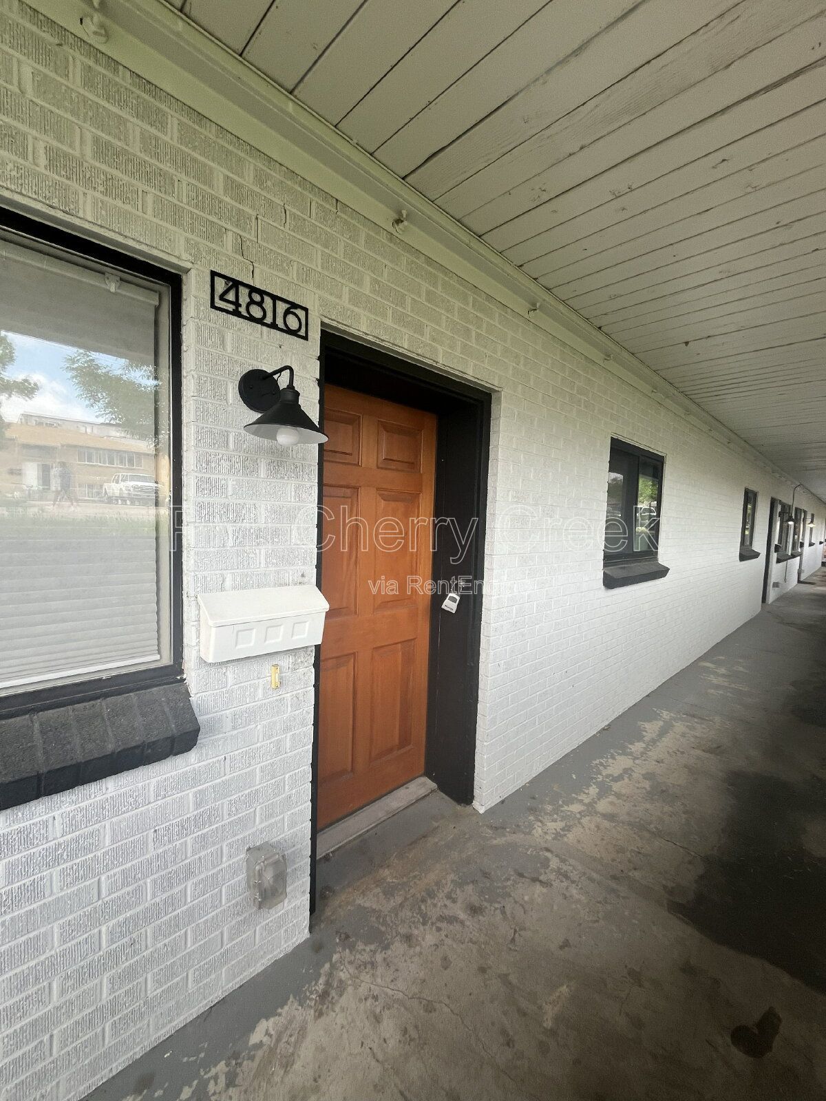 Gallery Image 0