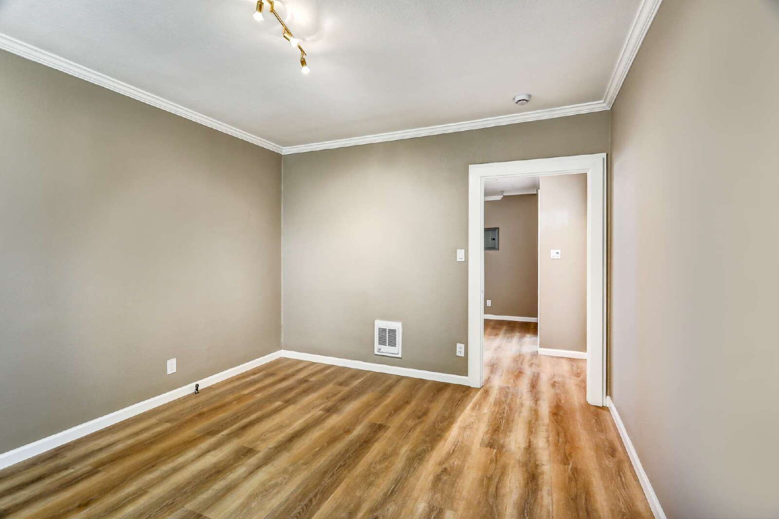 Gallery Image 15