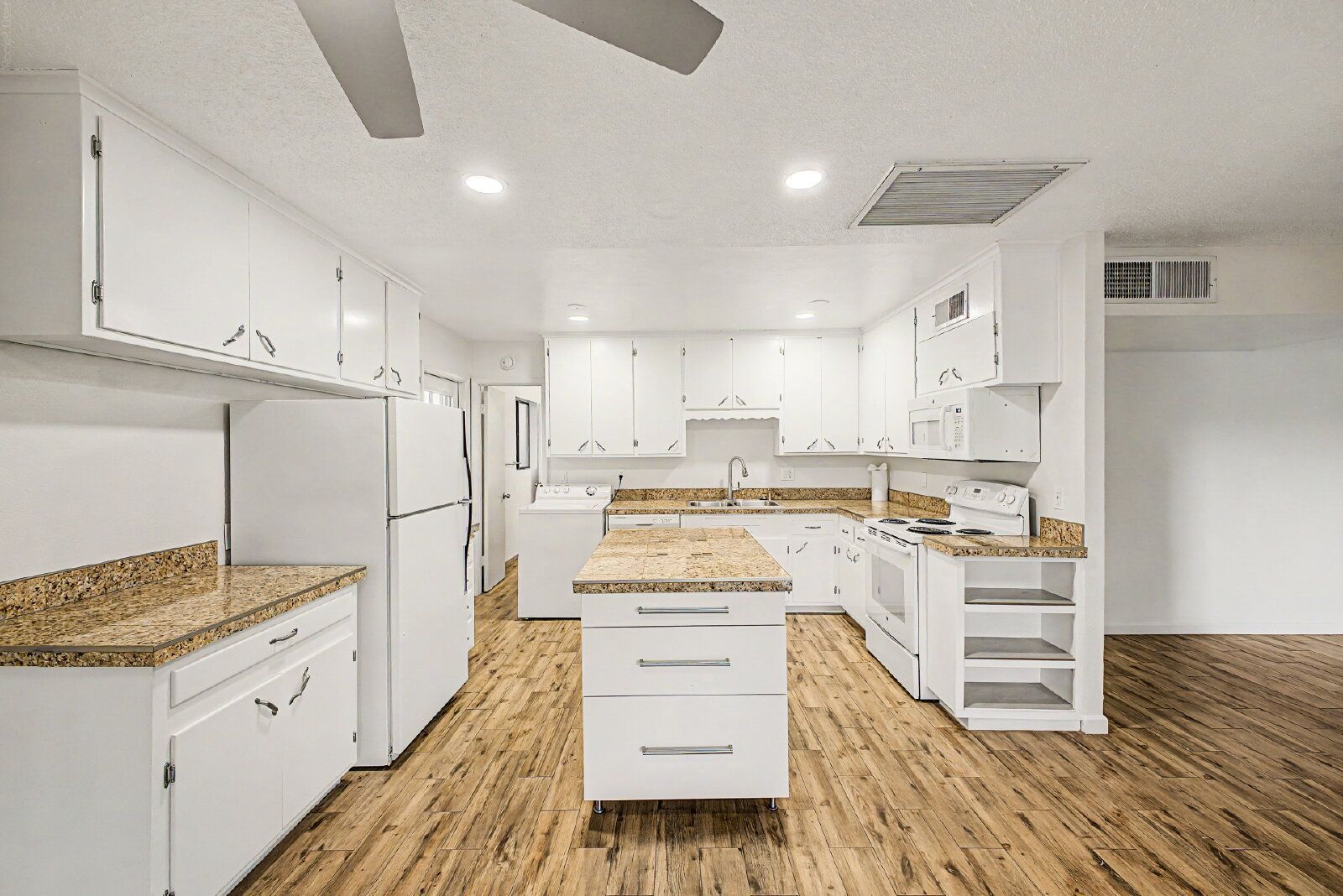 Gallery Image 15