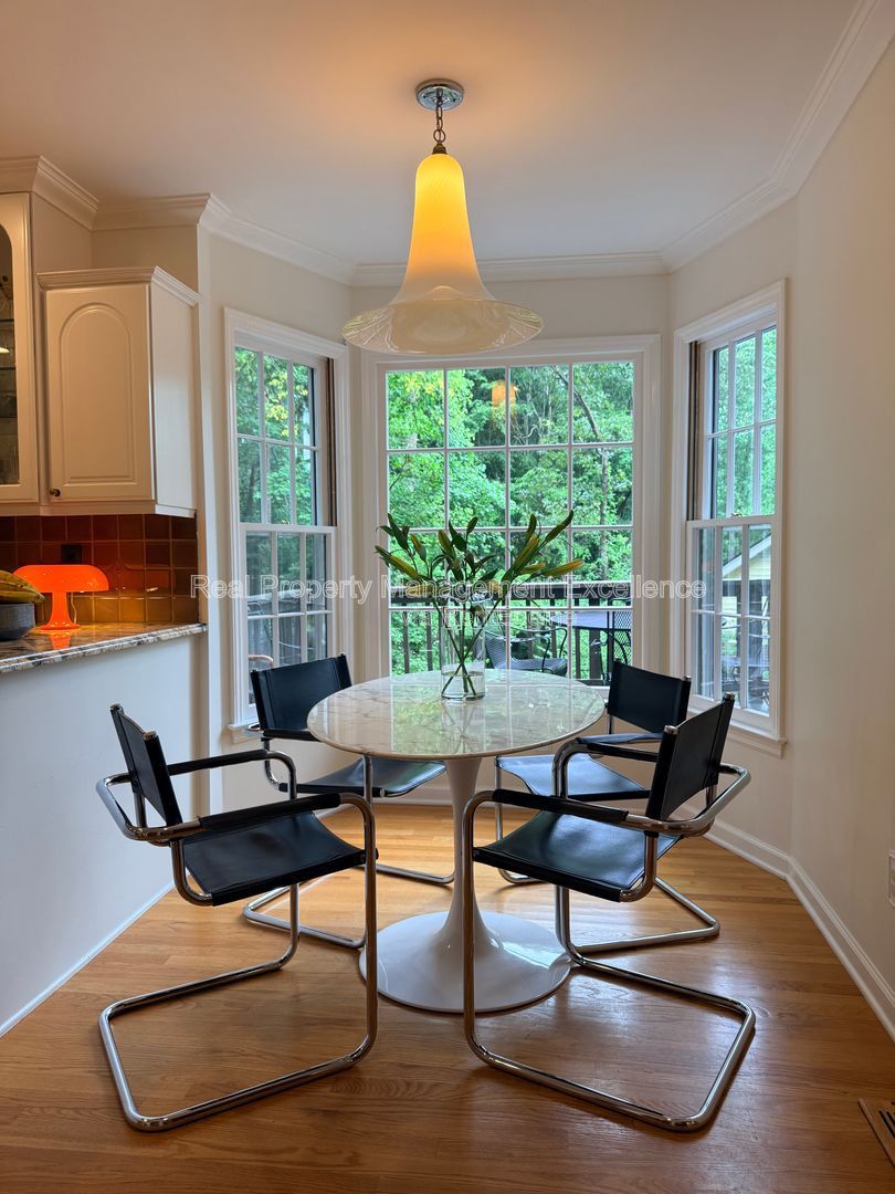 Gallery Image 11