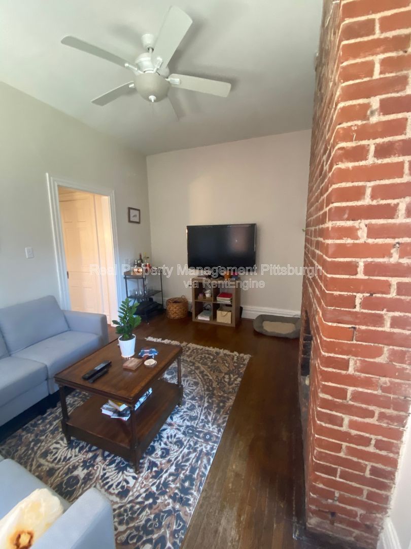 Gallery Image 0