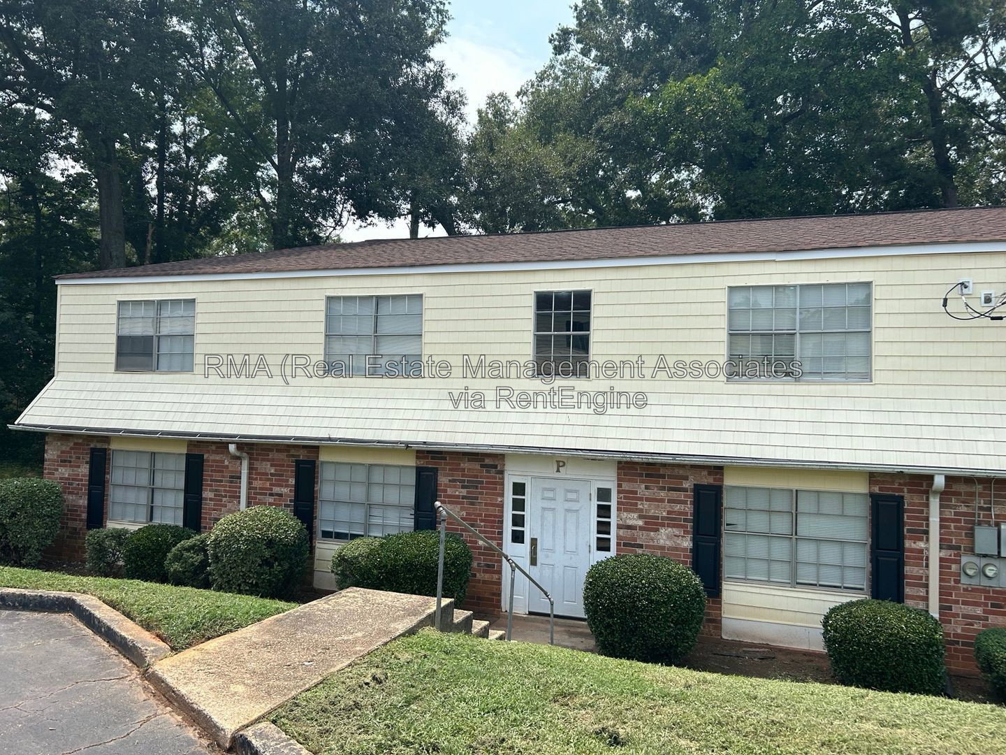 2 Bedroom Multi-Family Home – 1110 West Poplar Street #P1, Griffin, GA 30224
