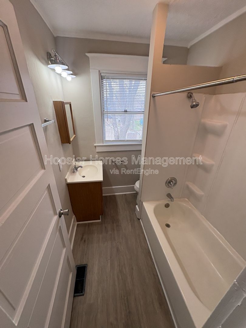 Gallery Image 12