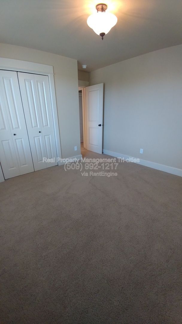 Gallery Image 33
