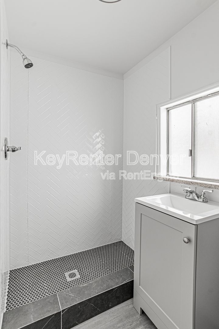 Gallery Image 21