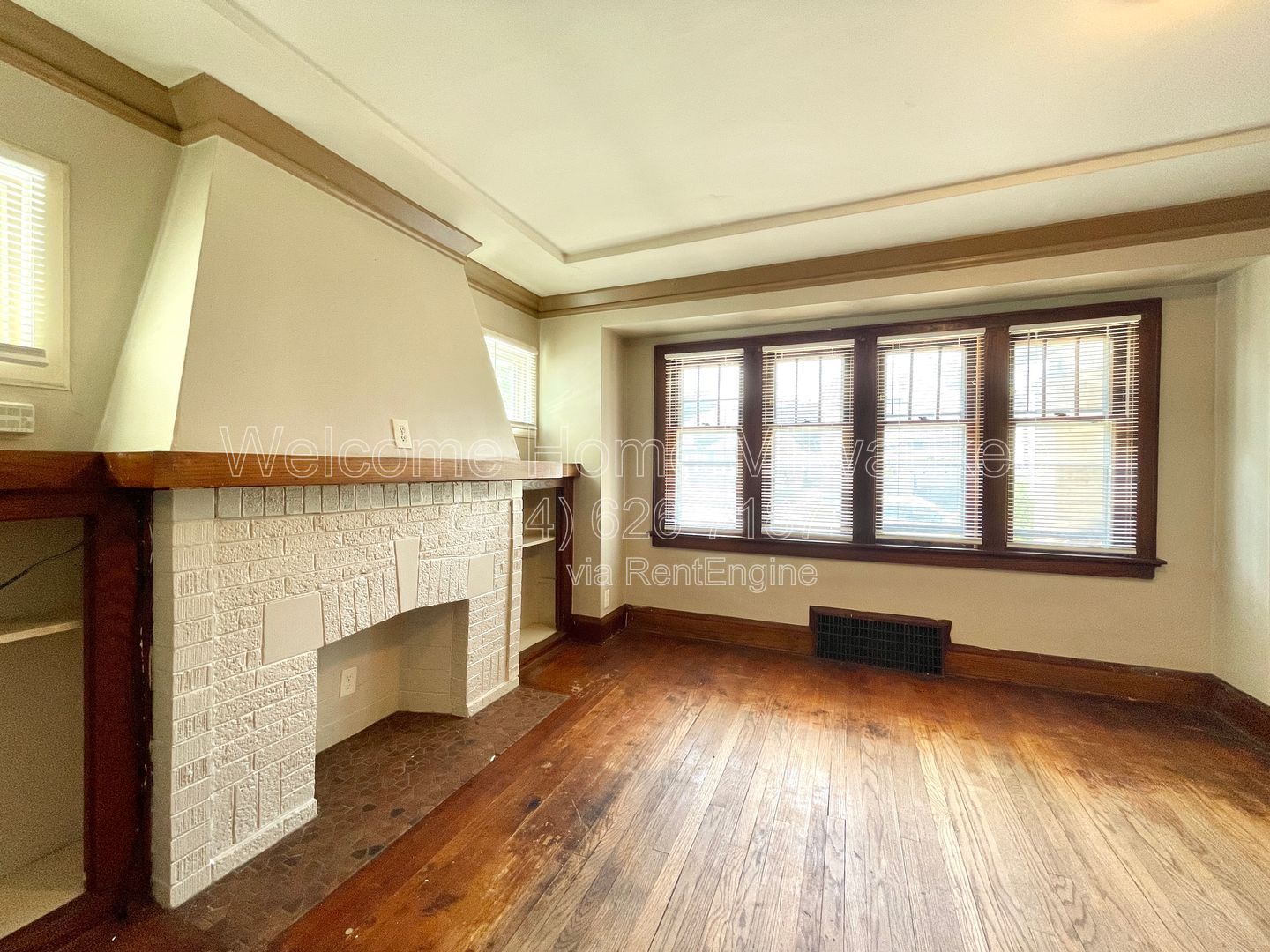 Gallery Image 0