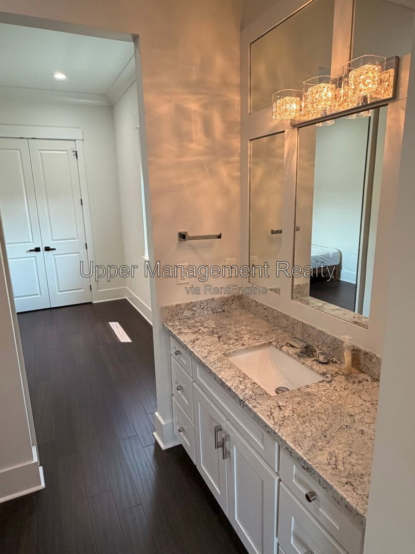 Gallery Image 17
