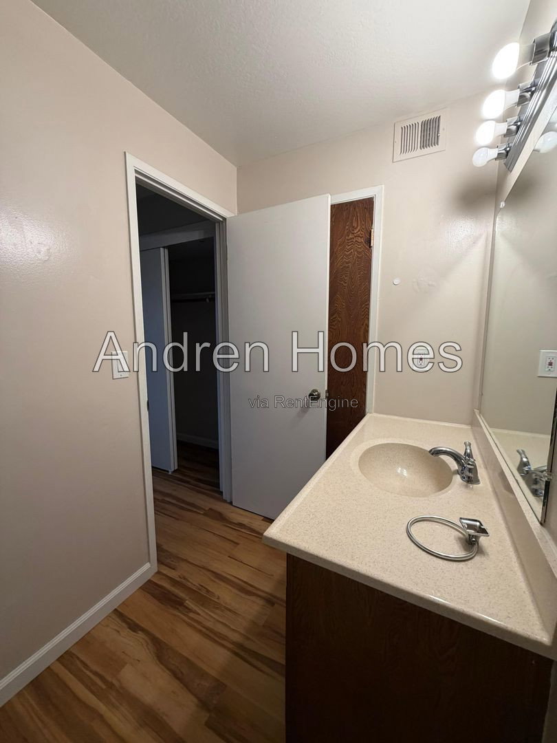 Gallery Image 39