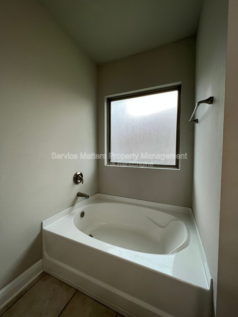 Gallery Image 18