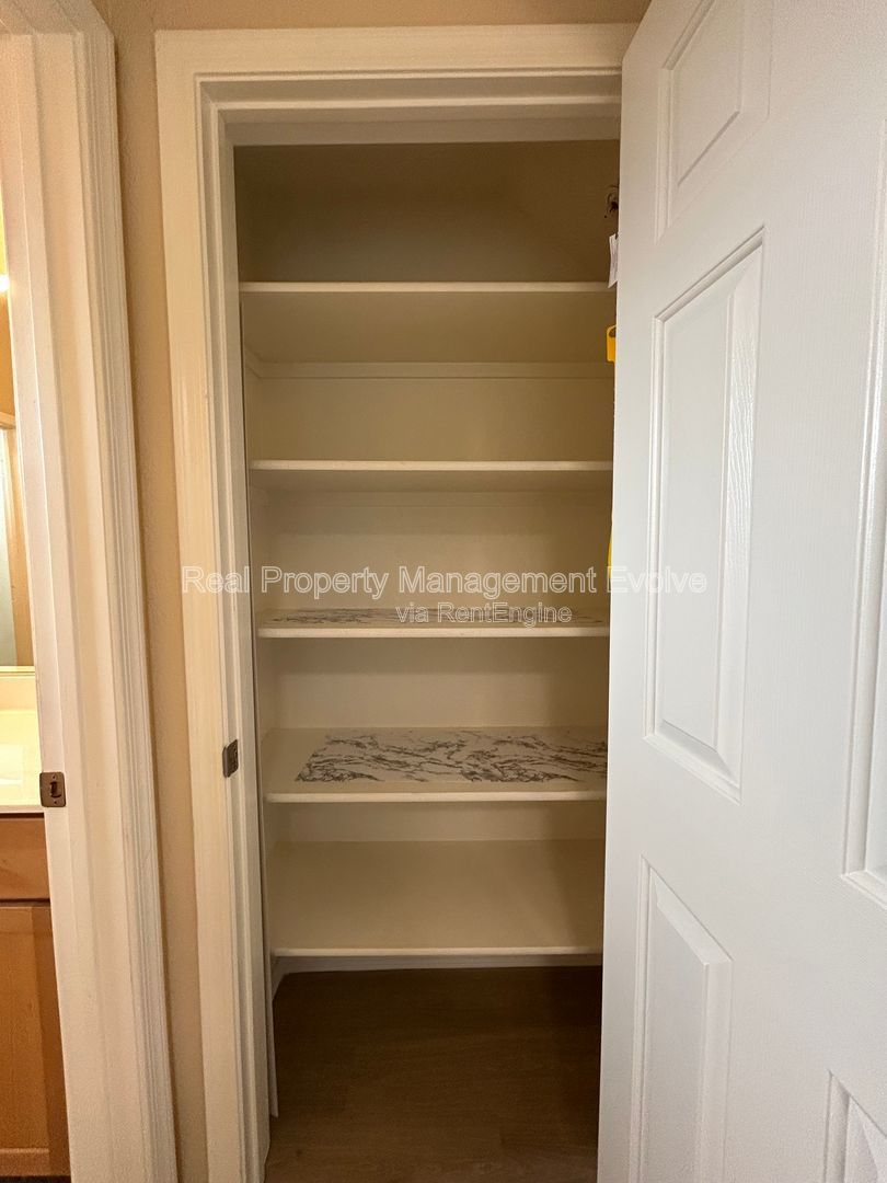 Gallery Image 43