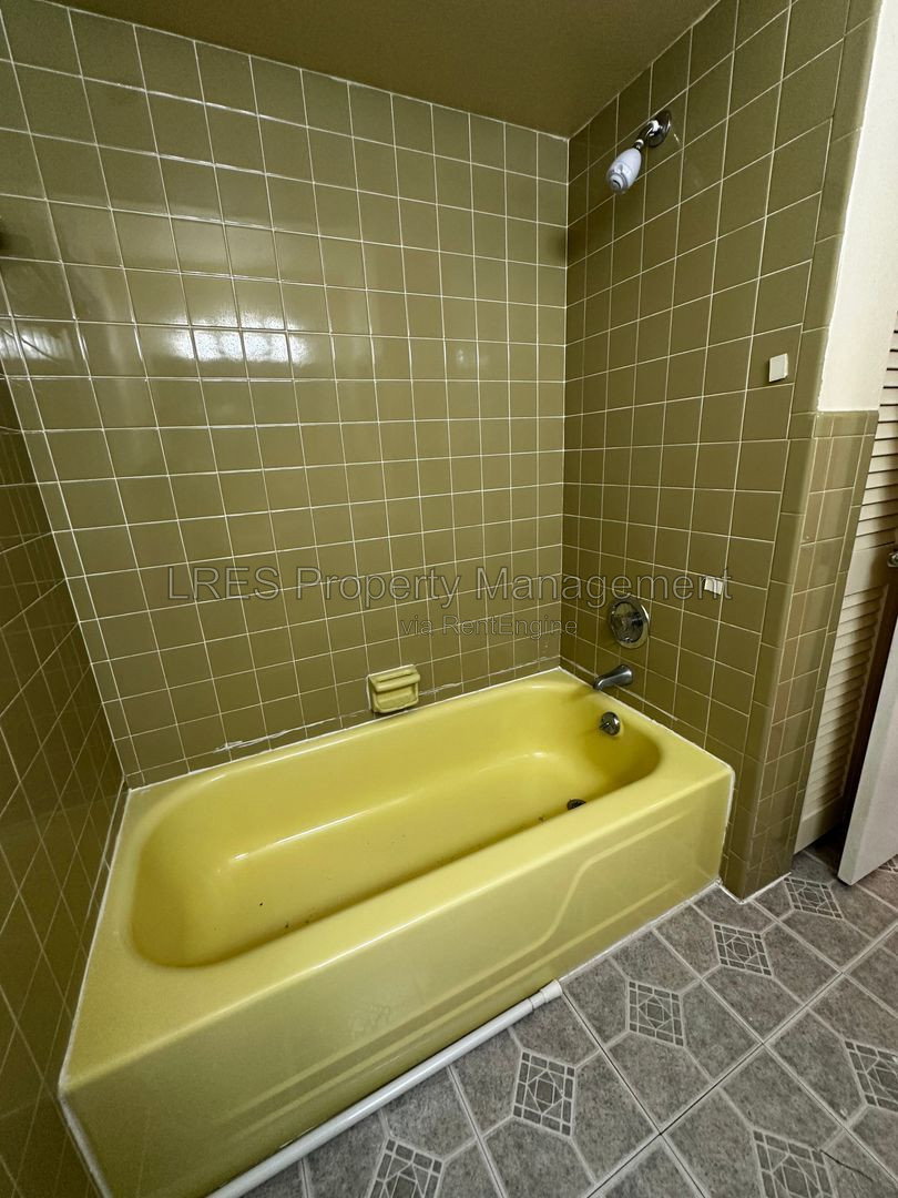 Gallery Image 19