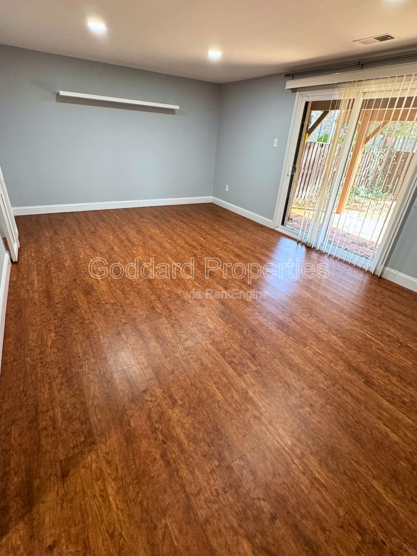 Gallery Image 21
