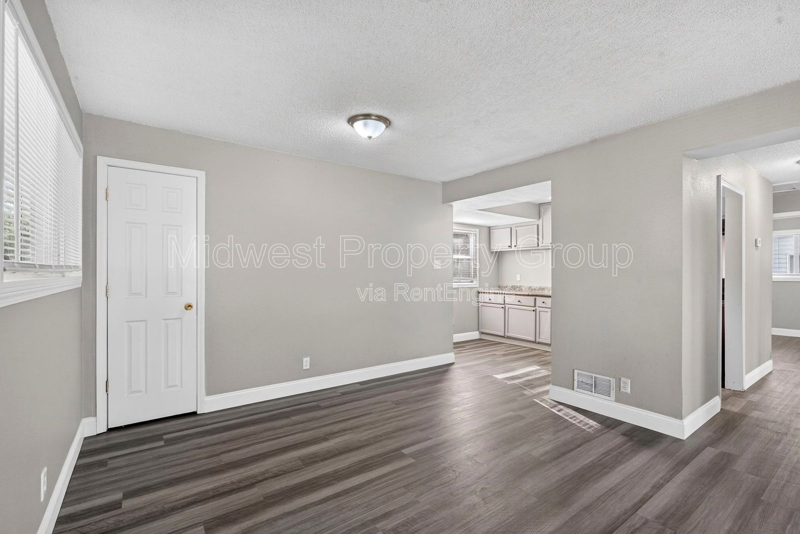 Gallery Image 0
