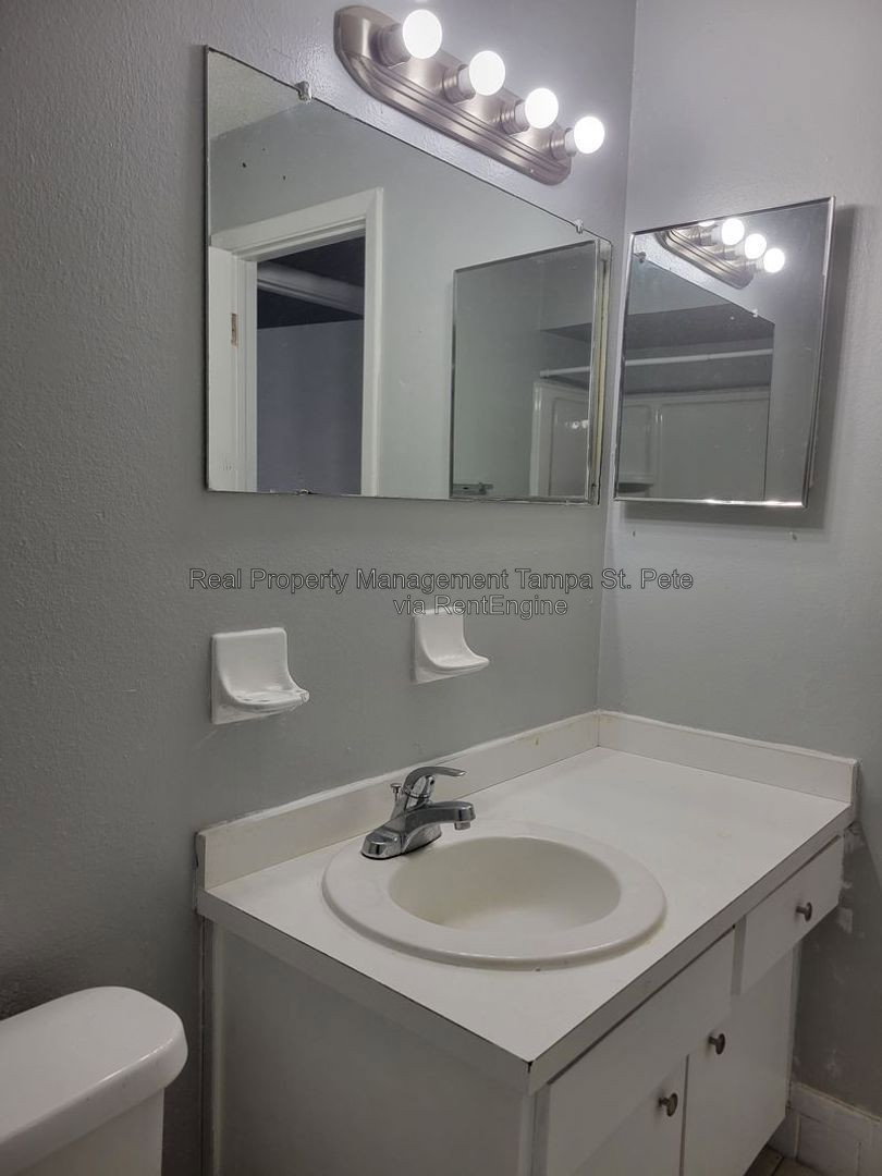 Gallery Image 13