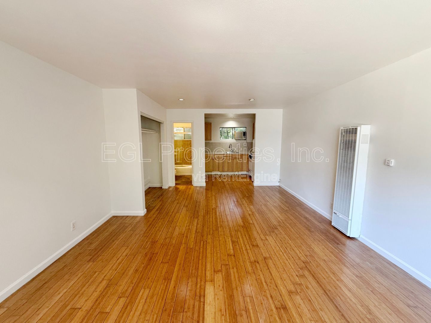 Gallery Image 0