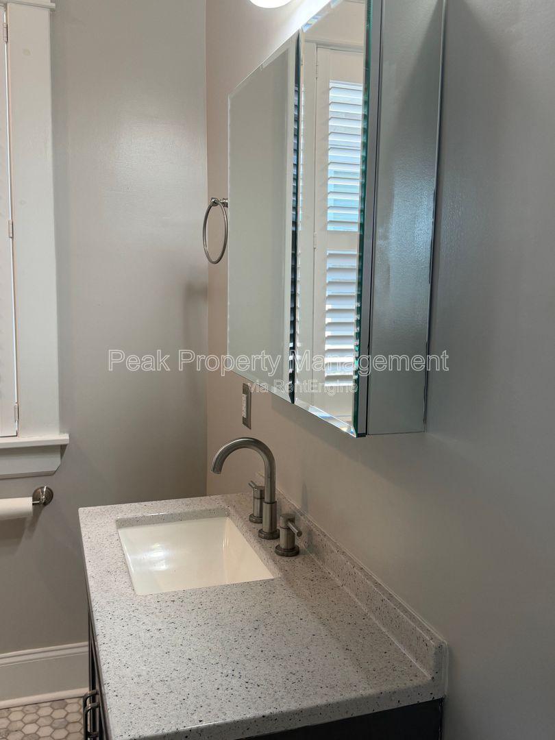 Gallery Image 16