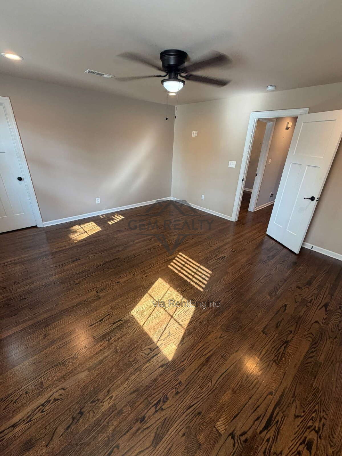 Gallery Image 30