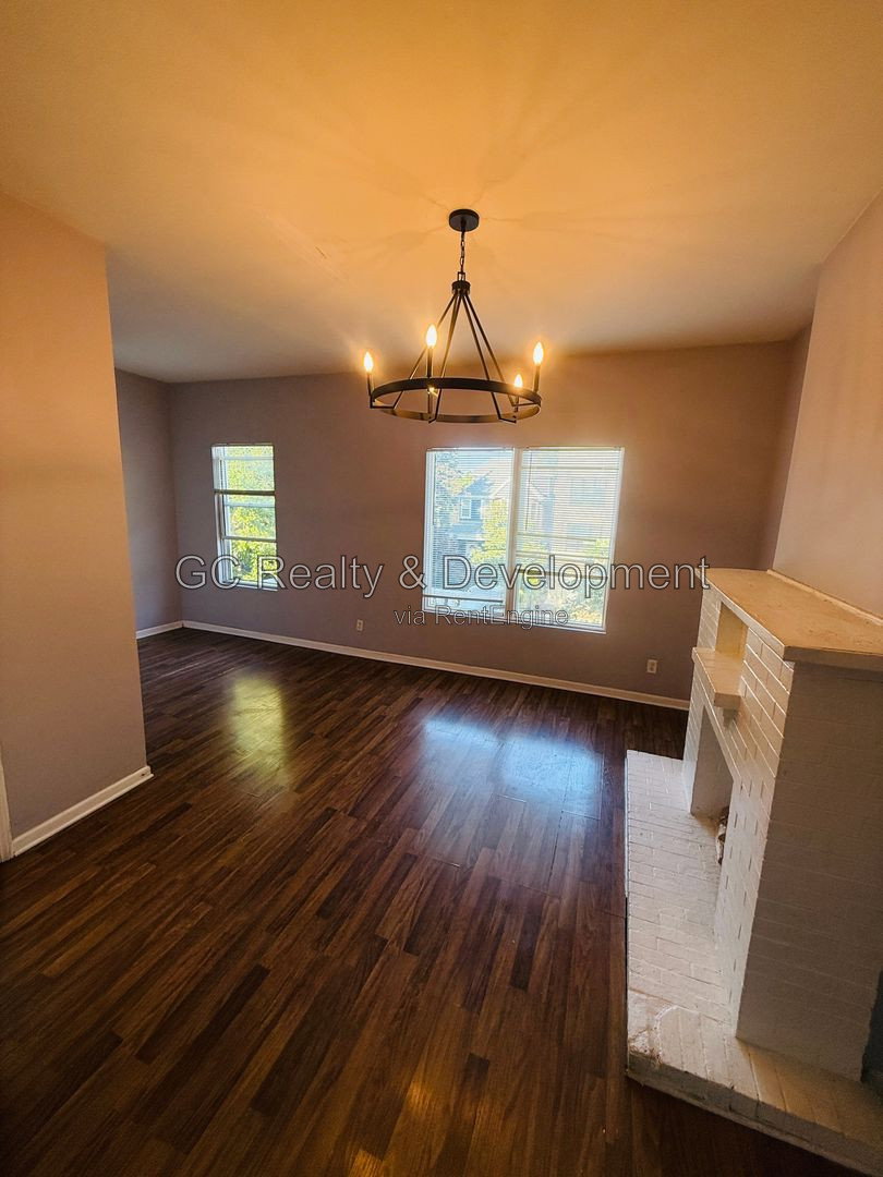 Gallery Image 14
