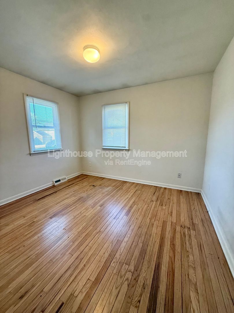 Gallery Image 10