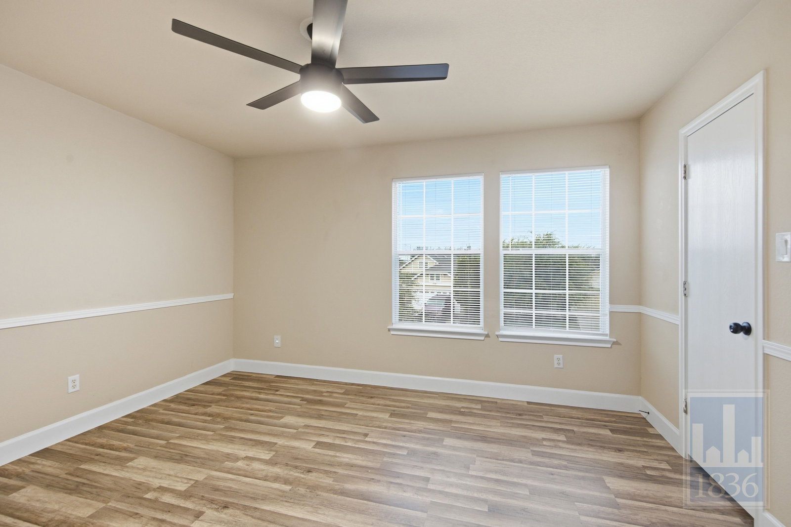 Gallery Image 16