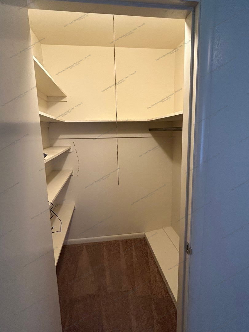Gallery Image 17