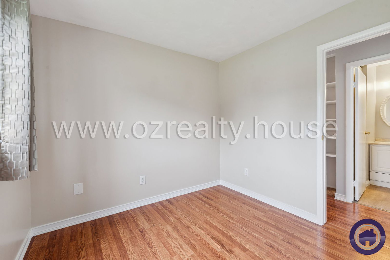 Gallery Image 16