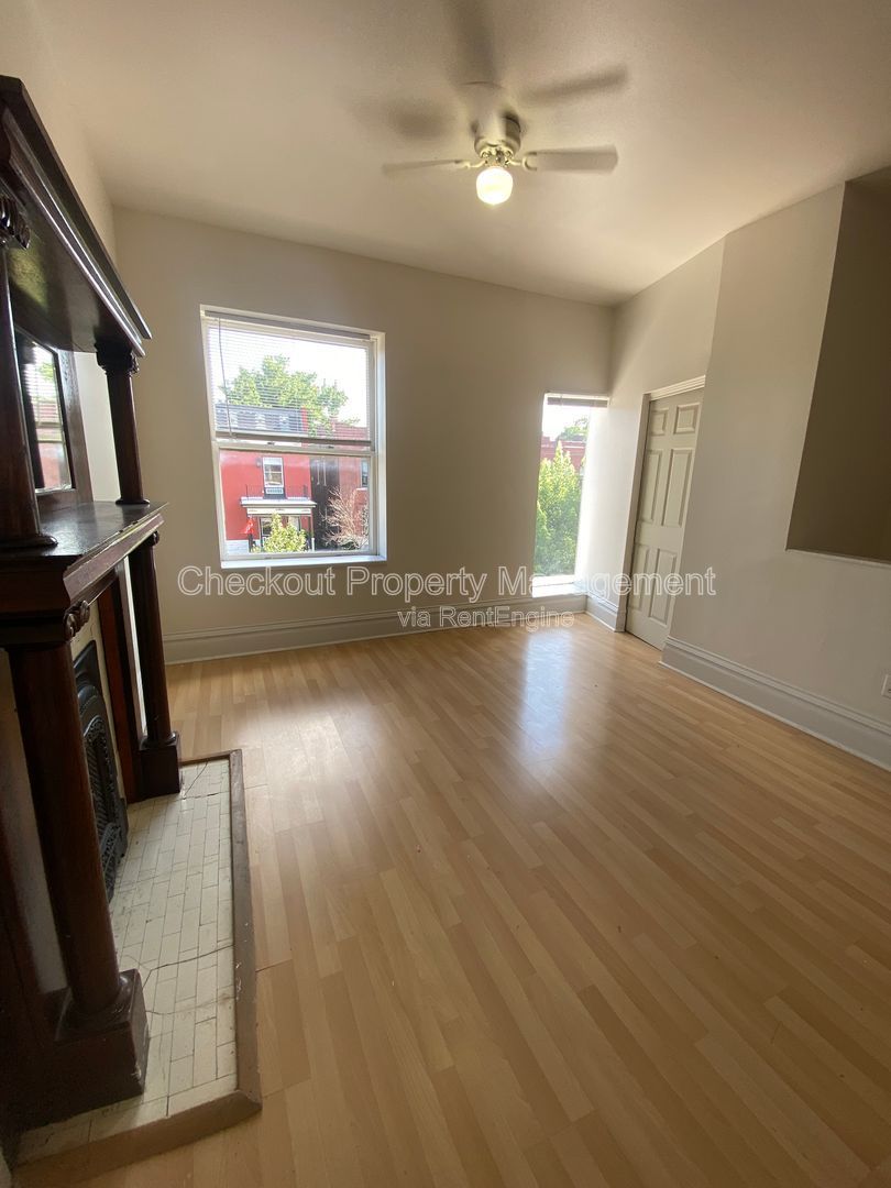 Gallery Image 0