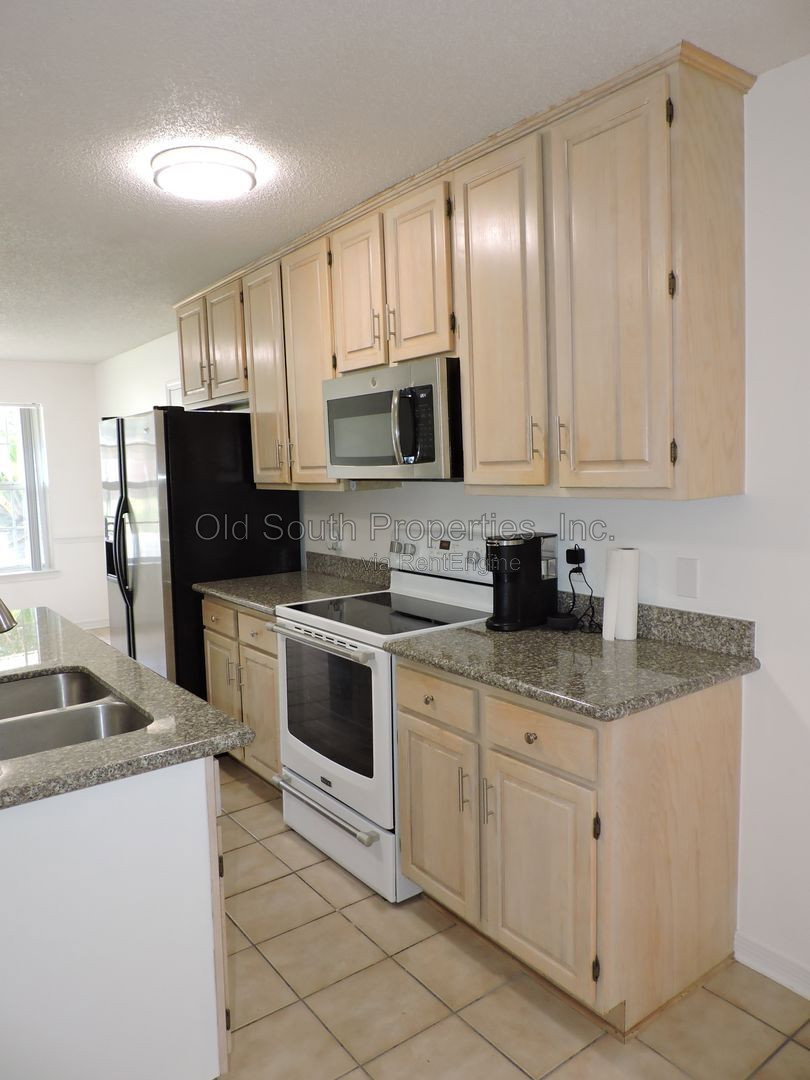 Gallery Image 13